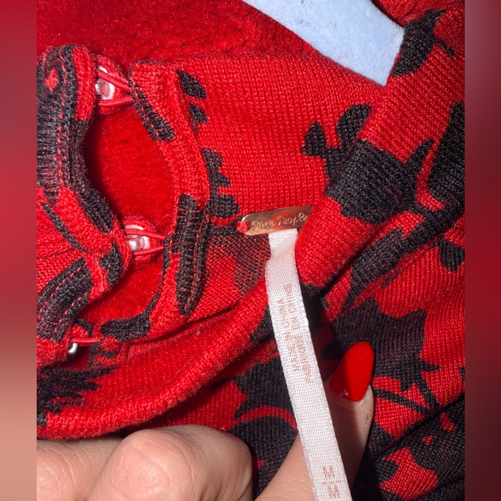 Free People goin out red & black top- Medium - Picture 7 of 9